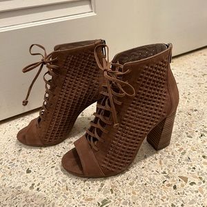 Vince Camuto Heels